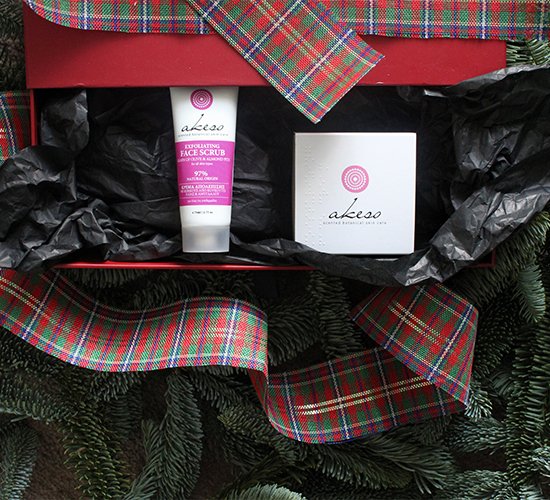 gift-set-for-your-beauty-icon-friend